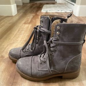 Combat boots